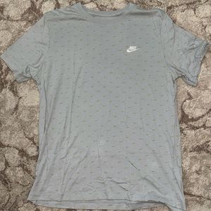 Nike short sleeve shirt